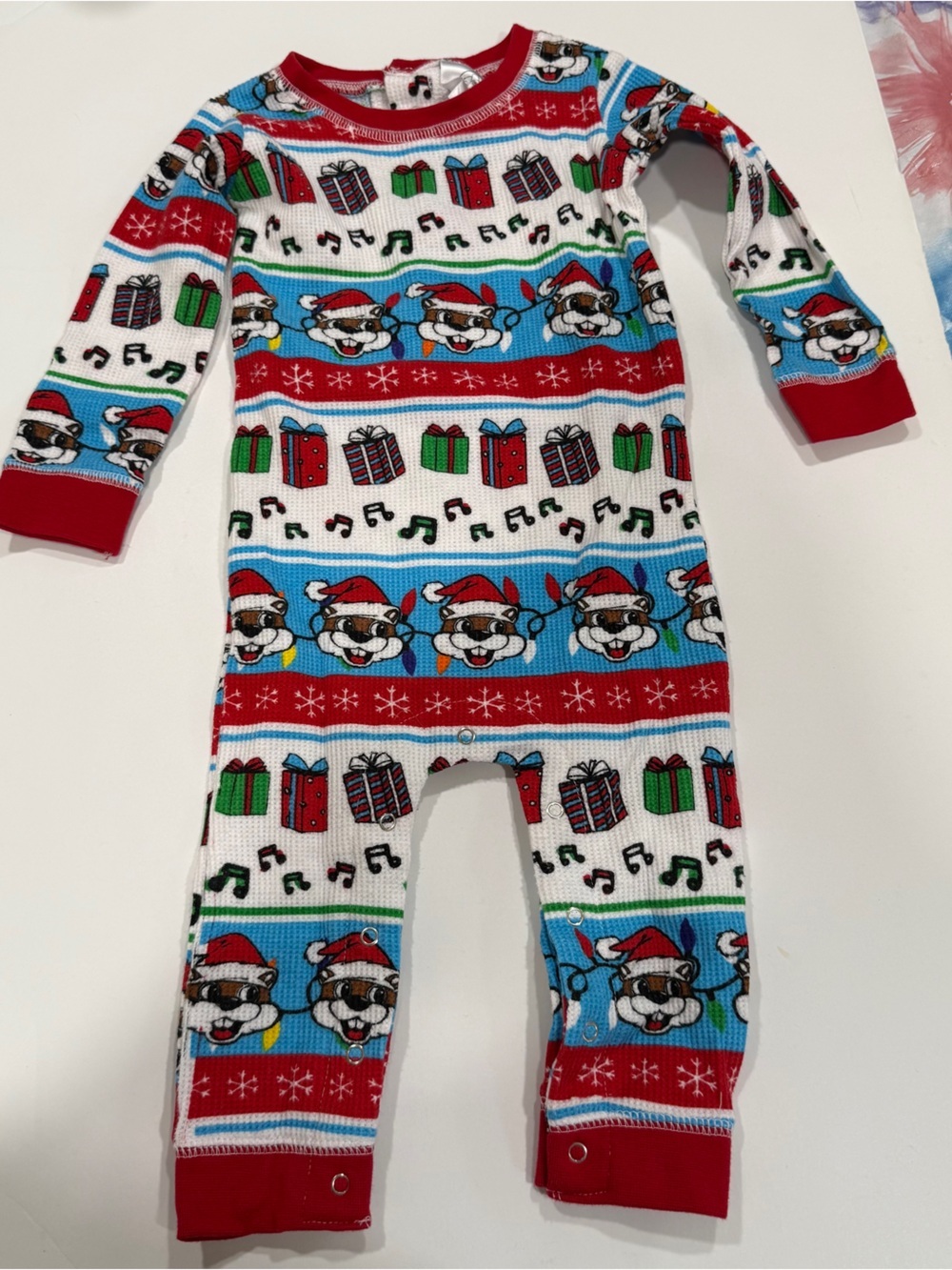 Buc-ee’s one piece pajama set Christmas size 9 to 12 months with buttons